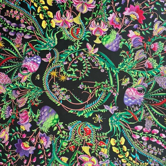 Display #1 Gucci Floral Black Green Multicolor Flora Silk Scarf Wrap - Picture 8 of 11
